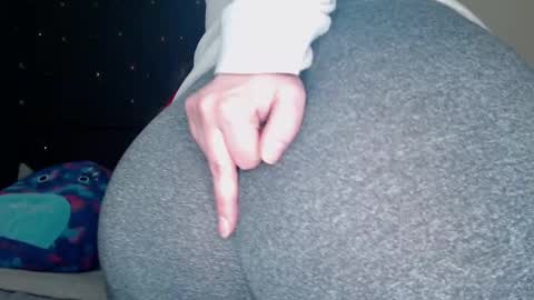 Snapshot of toxiclilly chatting on 12-11-24, 12:23 Lilly Miss Mistress Goddess Maam Queen Boss online show from 12-11-24, 12:23