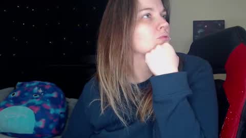 Snapshot of toxiclilly chatting on 12-19-24, 08:34 Lilly Miss Mistress Goddess Maam Queen Boss online show from 12-19-24, 08:34