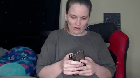 Snapshot of toxiclilly chatting on 12-30-24, 08:54 Lilly Miss Mistress Goddess Maam Queen Boss online show from 12-30-24, 08:54