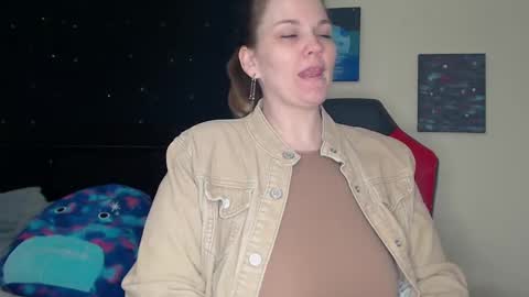 Snapshot of toxiclilly chatting on 01-10-25, 08:18 Lilly Miss Mistress Goddess Maam Queen Boss online show from 01-10-25, 08:18