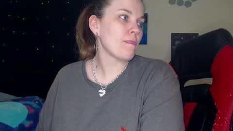 Snapshot of toxiclilly chatting on 02-08-25, 12:28 Lilly Miss Mistress Goddess Maam Queen Boss online show from 02-08-25, 12:28