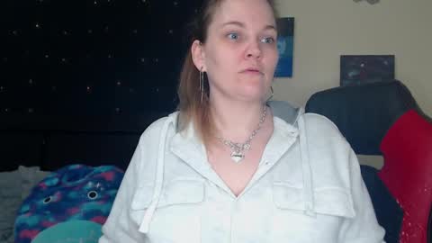 Snapshot of toxiclilly chatting on 03-01-25, 08:23 Lilly Miss Mistress Goddess Maam Queen Boss online show from 03-01-25, 08:23