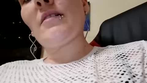 Snapshot of toxiclilly chatting on 03-12-25, 08:41 Lilly Miss Mistress Goddess Maam Queen Boss online show from 03-12-25, 08:41