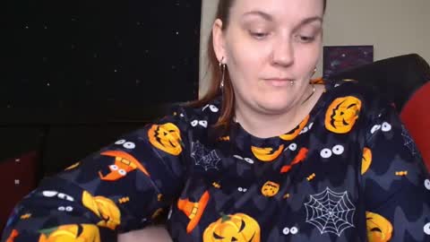 Snapshot of toxiclilly chatting on 10-16-25, 07:42 Lilly Miss Mistress Goddess Maam Queen Boss online show from 10-16-25, 07:42