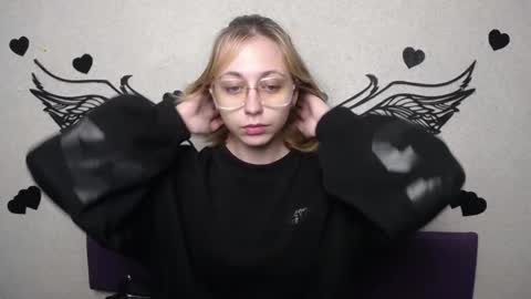 TracyLeeBB online show from 11-30-25, 11:47