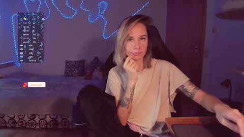 Hey my name is Kiri Kiri online show from 11-24-25, 10:59