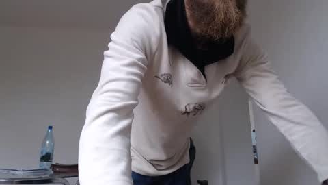 Snapshot of tralalabala chatting on 10-03-25, 09:06 Tralalabala online show from 10-03-25, 09:06