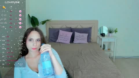 Snapshot of traneba chatting on 01-24-25, 11:48 Kate online show from 01-24-25, 11:48