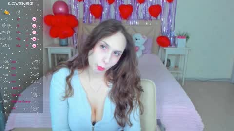 Snapshot of traneba chatting on 02-13-25, 05:26 Kate online show from 02-13-25, 05:26