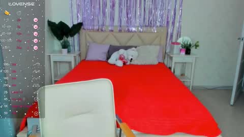 Snapshot of traneba chatting on 02-25-25, 11:41 Kate online show from 02-25-25, 11:41