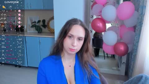 Snapshot of traneba chatting on 02-26-25, 08:37 Kate online show from 02-26-25, 08:37