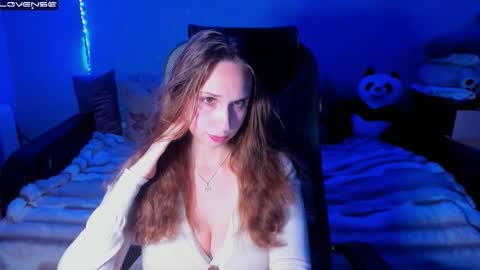 Snapshot of traneba chatting on 09-15-25, 03:12 Kate online show from 09-15-25, 03:12