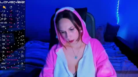 Snapshot of traneba chatting on 09-28-25, 12:10 Kate online show from 09-28-25, 12:10