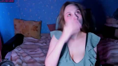 Snapshot of traneba chatting on 11-12-25, 08:15 Kate online show from 11-12-25, 08:15