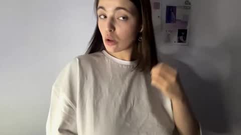 Amelia online show from 09-11-25, 03:45