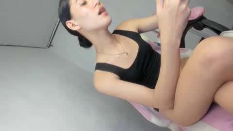 Rhiane online show from 11-17-25, 07:19