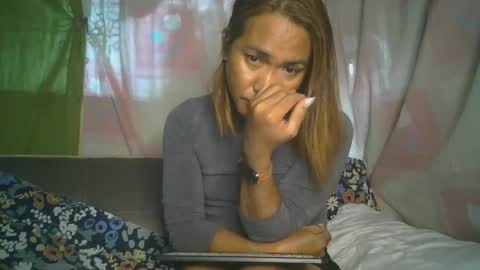 transhottie28 online show from 02-14-25, 10:25