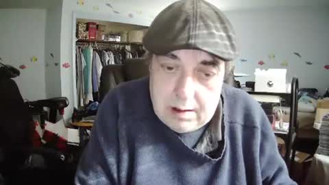 Snapshot of transmtfhello chatting on 02-10-25, 07:49 Peter online show from 02-10-25, 07:49