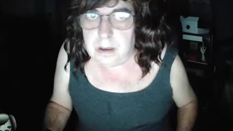 Snapshot of transmtfhello chatting on 11-18-25, 12:16 Peter online show from 11-18-25, 12:16