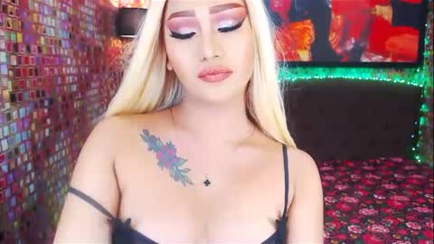 KYLIE BELLA  TS online show from 02-05-25, 08:32