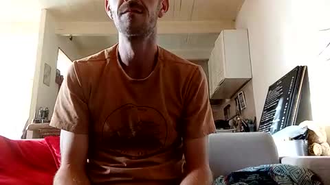 Snapshot of traveler_of_pleasure chatting on 11-04-25, 08:35 traveler_of_pleasure online show from 11-04-25, 08:35