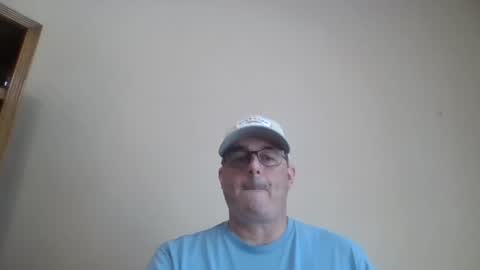 Snapshot of travelingman53 chatting on 01-13-25, 06:49 Travelingman53 online show from 01-13-25, 06:49