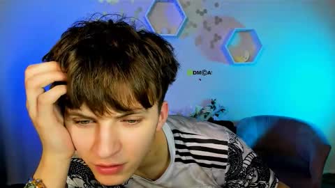 Travis online show from 12-03-25, 08:07