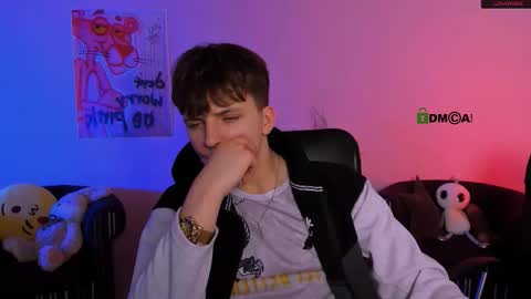 Snapshot of travis_wolf_ chatting on 01-07-26, 08:00 Travis online show from 01-07-26, 08:00