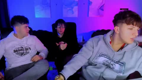 Snapshot of travis_wolf_ chatting on 02-20-26, 09:32 Travis online show from 02-20-26, 09:32