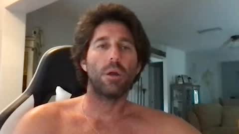 TravisKenn online show from 10-28-25, 06:54