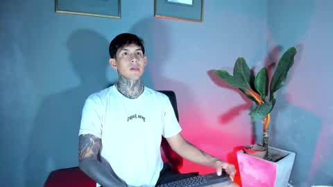 TRAV - INDEPENDENT MODEL online show from 02-27-25, 09:25