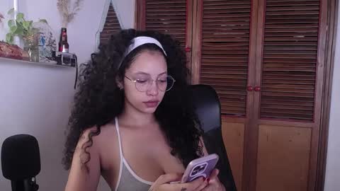 Emily online show from 09-08-25, 04:06