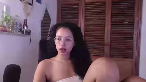 Emily online show from 09-09-25, 01:43