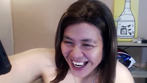 Snapshot of treat_urself chatting on 02-08-26, 09:45 marian online show from 02-08-26, 09:45