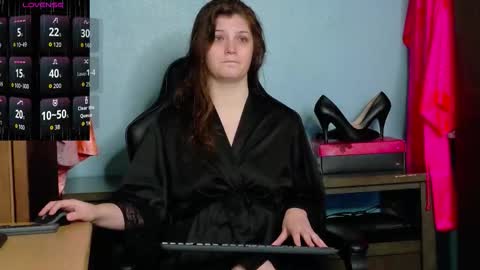 TreeJeanne online show from 10-14-25, 02:45