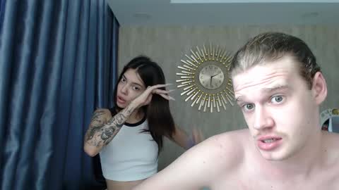 Sarah And Jon online show from 12-21-24, 06:09