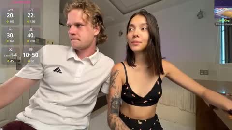 Sarah And Jon online show from 12-21-25, 05:58