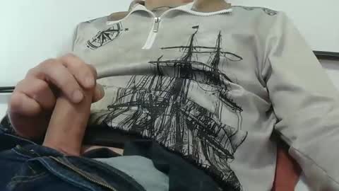 Snapshot of trevido4u chatting on 02-15-25, 06:55 trevido4u online show from 02-15-25, 06:55