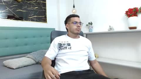 Snapshot of trevor_ash chatting on 02-11-26, 03:33 TREVOR online show from 02-11-26, 03:33