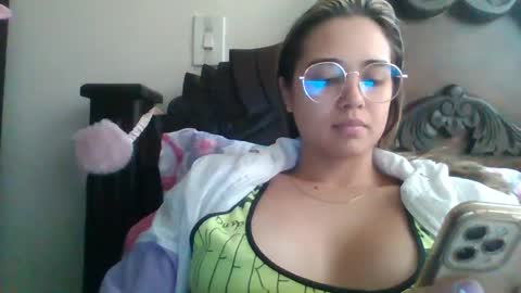 triana_bell online show from 12-16-24, 06:38