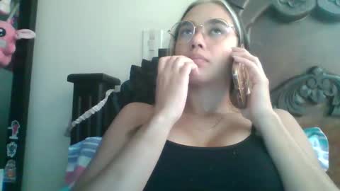 triana_bell online show from 12-27-24, 04:32