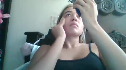 triana_bell online show from 01-10-25, 05:02