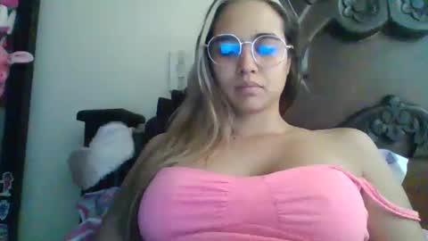 triana_bell online show from 02-06-25, 04:03