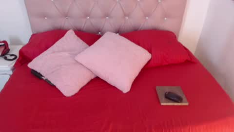 triana_crimson online show from 02-03-25, 10:43