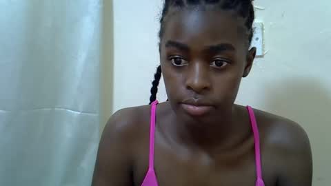 Snapshot of trickle_star chatting on 02-15-26, 11:19 Asteric online show from 02-15-26, 11:19