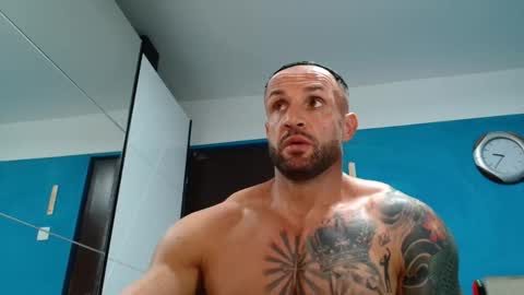 Snapshot of tridentmuscles chatting on 10-11-25, 06:39 tridentmuscles online show from 10-11-25, 06:39