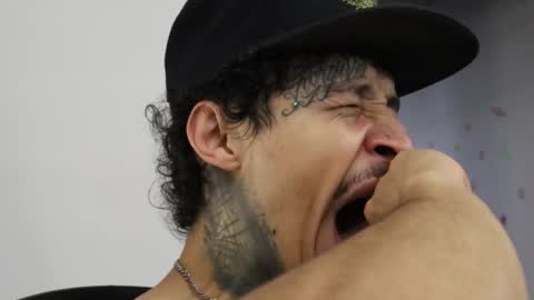 - trieone online show from 10-26-25, 02:06