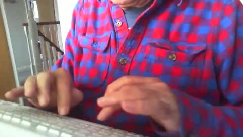 Snapshot of triggerfinger1 chatting on 01-22-25, 02:46 Steve online show from 01-22-25, 02:46