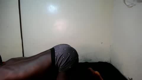 Snapshot of trisboo5 chatting on 12-10-24, 10:37 Trisboo5 online show from 12-10-24, 10:37