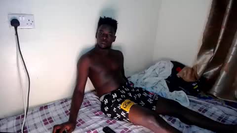 Snapshot of trisboo5 chatting on 02-24-25, 09:32 Trisboo5 online show from 02-24-25, 09:32